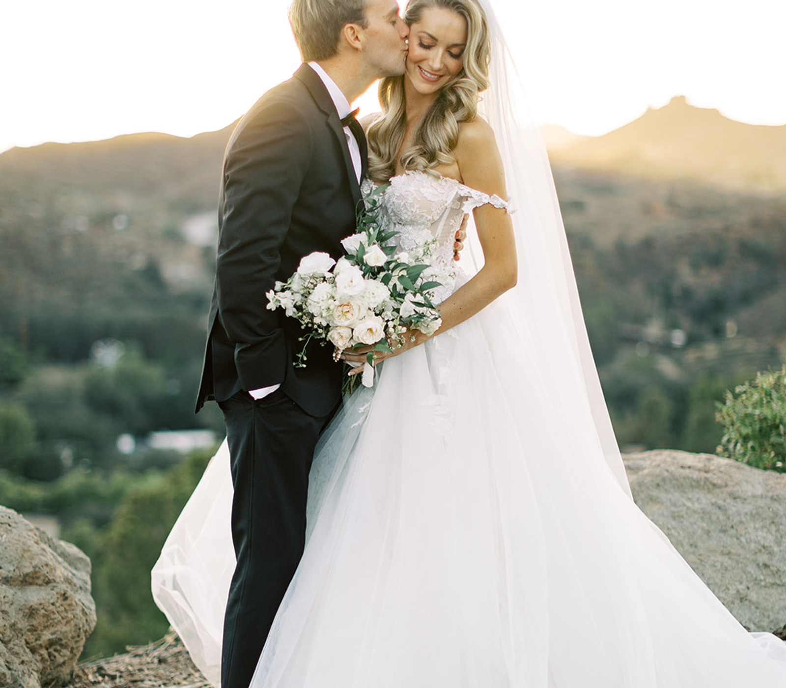 Classic white bridal florals at Cielo Farms